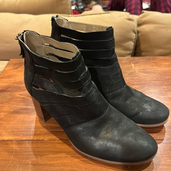 Josef Seibel Bonnie Ankle Boot 39 8 1/2 Booties Black Leather 3” Chunky Heel - Picture 3 of 14